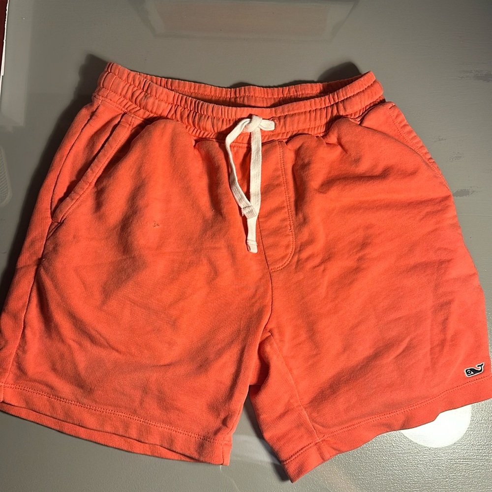 Vineyard vines 6” inseam shorts